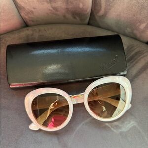 Gucci Oversized Round Sunglasses – Pearl White GG Logo